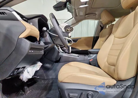 2024 Toyota Rav4 Xle Premium z USA, uszkodzony, nr VIN 2T3C1RFV9RW313106